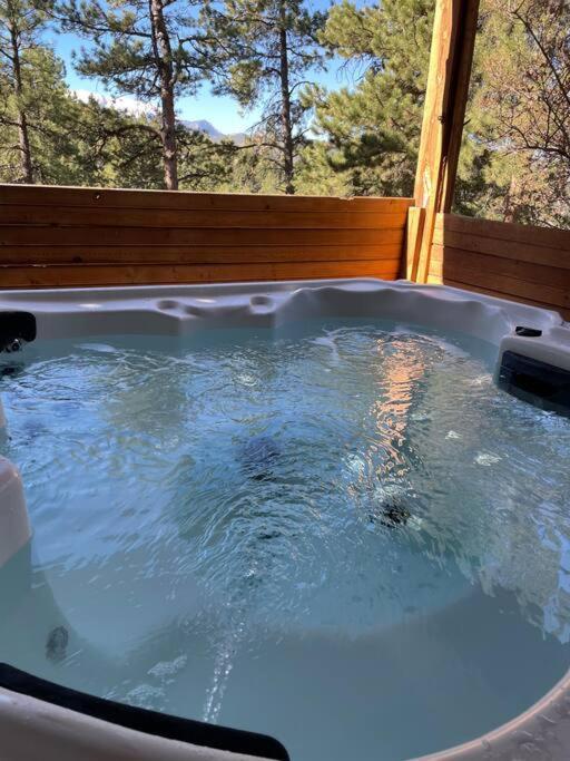 Private Hot Tub Overlooking Pikes Peak Woodland Park Dış mekan fotoğraf