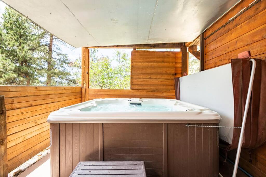 Private Hot Tub Overlooking Pikes Peak Woodland Park Dış mekan fotoğraf